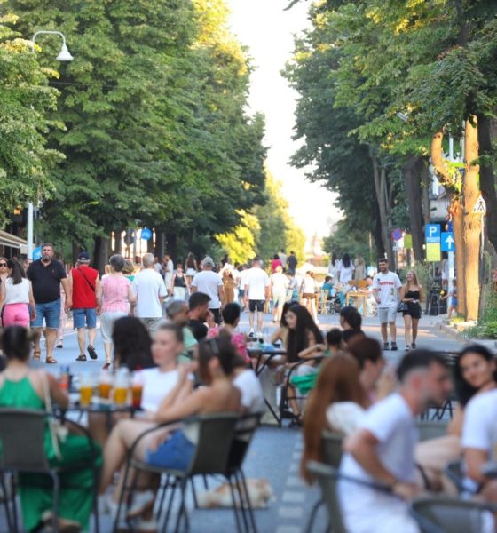 Bulevardul Tomis Constanta in weekend