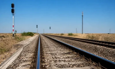 Trei obstacole amplasate intenționat pe calea ferată Constanța–Mangalia